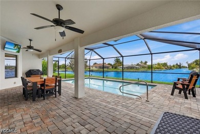 Wake up to sparkling intersecting canal views, spend your - photo 5
