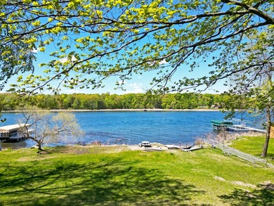 Charming Lake Sylvia Cottage, nestled on the scenic shores of - photo 1