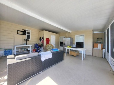 COASTAL ELEGANCE IN A PRIME LOCATION IN THE PARK! A beautiful - photo 36
