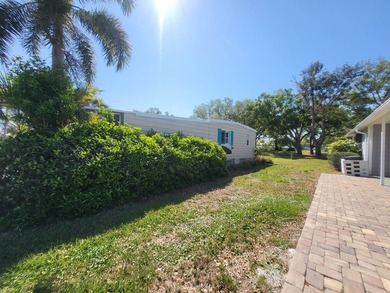 COASTAL ELEGANCE IN A PRIME LOCATION IN THE PARK! A beautiful - photo 39