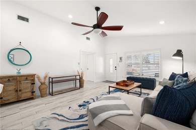 Experience the ultimate lakefront living in Florida with this - photo 7