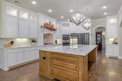 Experience the perfect blend of luxury, privacy & convenience in - photo 12