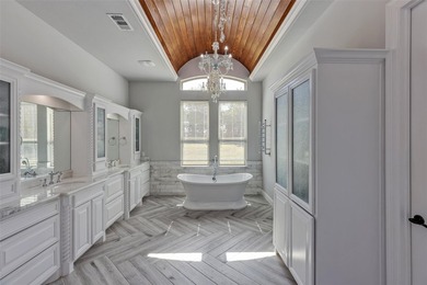 Experience the perfect blend of luxury, privacy & convenience in - photo 16