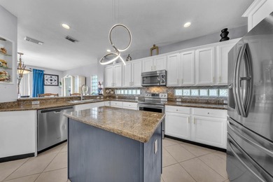New Price! WPB resort-style lakefront living in this spacious - photo 17