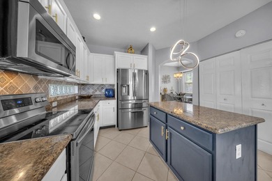 New Price! WPB resort-style lakefront living in this spacious - photo 19