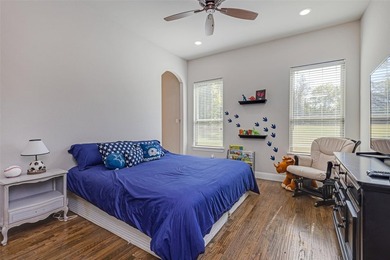 Experience the perfect blend of luxury, privacy & convenience in - photo 22