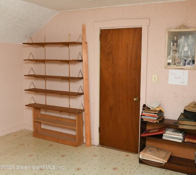 Fully detached home in the heart of sought-after Westerleigh - photo 22