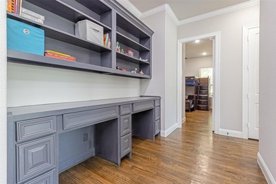 Experience the perfect blend of luxury, privacy & convenience in - photo 24
