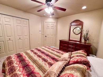 3,400+/- 4 BEDROOM, 3 BATH LAKEFRONT HOME WITH 2 BOAT SLIPS WITH - photo 28