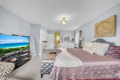 New Price! WPB resort-style lakefront living in this spacious - photo 29