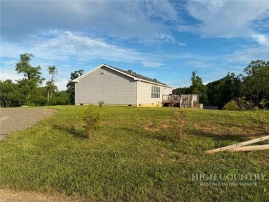 Experience an ideal blend of modern comfort and mountain living - photo 31