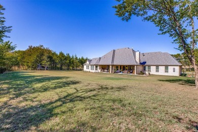 Experience the perfect blend of luxury, privacy & convenience in - photo 31