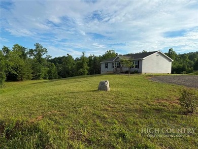 Experience an ideal blend of modern comfort and mountain living - photo 33