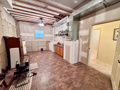 3,400+/- 4 BEDROOM, 3 BATH LAKEFRONT HOME WITH 2 BOAT SLIPS WITH - photo 35