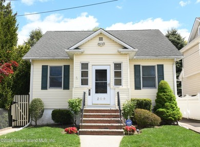Fully detached home in the heart of sought-after Westerleigh - photo 35
