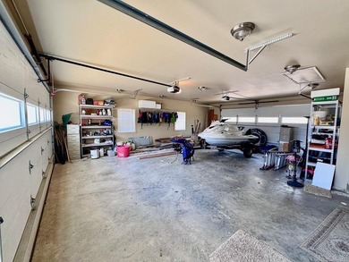 3,400+/- 4 BEDROOM, 3 BATH LAKEFRONT HOME WITH 2 BOAT SLIPS WITH - photo 36