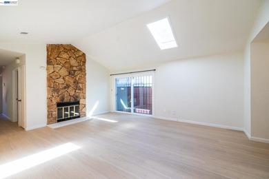 This beautifully and fully remodeled duet-style home, built in - photo 4