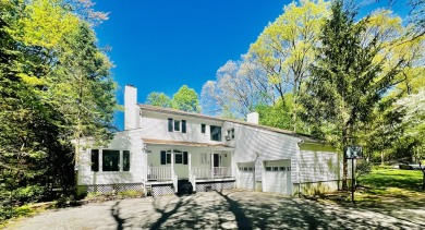 (private lake, pond, creek) Home Sale Pending in Stamford Connecticut