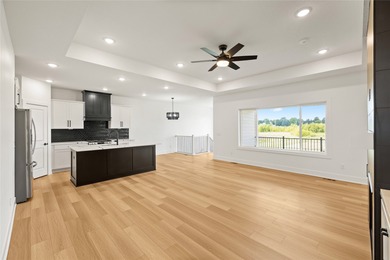 (private lake, pond, creek) Townhome/Townhouse For Sale in Pleasant Hill Iowa