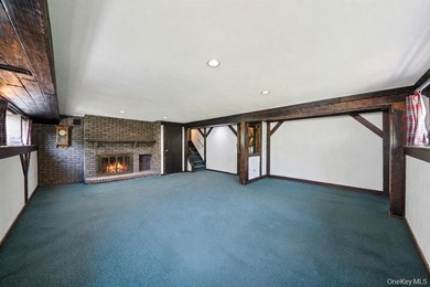 Welcome to 34 Grist Mill Ln. located in the desirable Halesite - photo 22