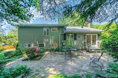 Welcome to 34 Grist Mill Ln. located in the desirable Halesite - photo 28