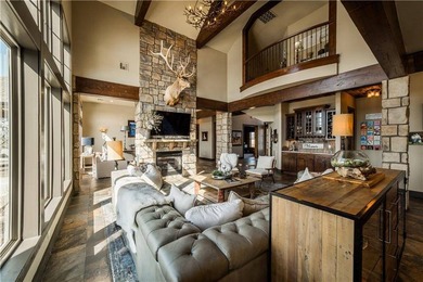 Stunning 40-acre one-of-a-kind equestrian estate with panoramic - photo 11