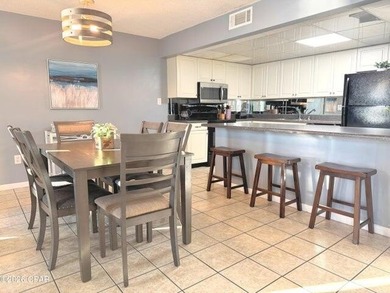 Incredible glass-front unit! Experience the ultimate coastal - photo 12