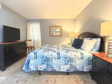 Incredible glass-front unit! Experience the ultimate coastal - photo 16