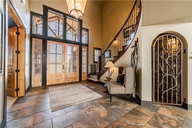 Stunning 40-acre one-of-a-kind equestrian estate with panoramic - photo 17