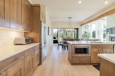 Fully furnished and lightly lived in, this luxury Milepost 1 - photo 17