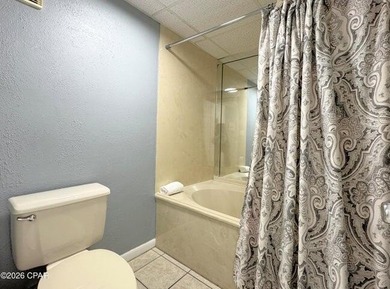 Incredible glass-front unit! Experience the ultimate coastal - photo 18