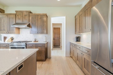 Fully furnished and lightly lived in, this luxury Milepost 1 - photo 18