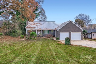 Lake Norman Home For Sale in Mooresville North Carolina