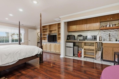 A stones throw from Monterey Peninsula Country Club and a short - photo 23
