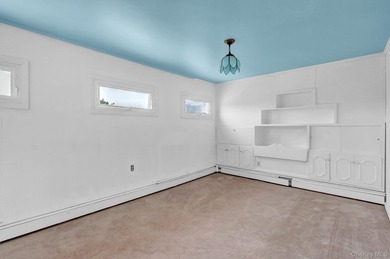 Here you will find all that you have been looking for in an home - photo 23