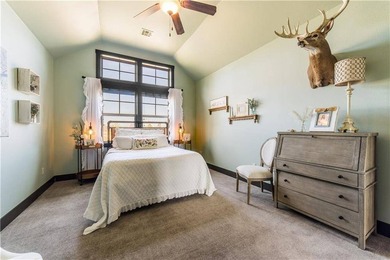 Stunning 40-acre one-of-a-kind equestrian estate with panoramic - photo 23