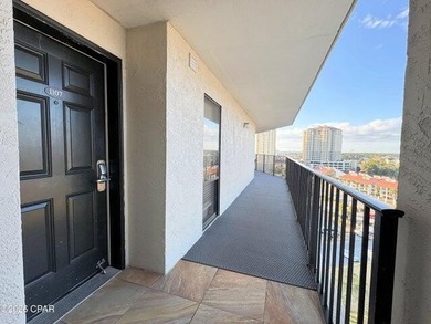Incredible glass-front unit! Experience the ultimate coastal - photo 25