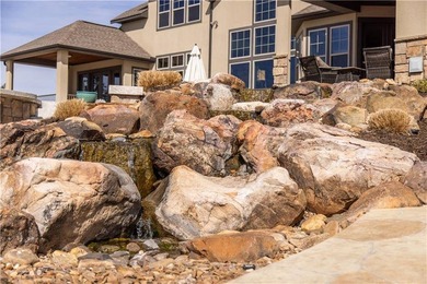 Stunning 40-acre one-of-a-kind equestrian estate with panoramic - photo 28