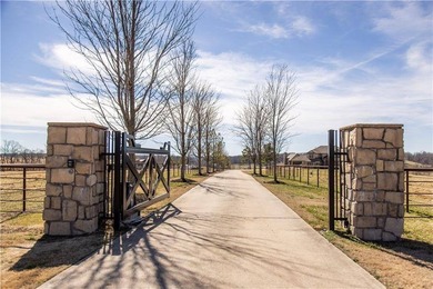 Stunning 40-acre one-of-a-kind equestrian estate with panoramic - photo 29