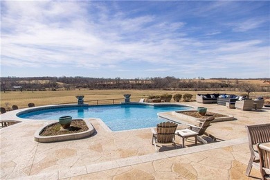 Stunning 40-acre one-of-a-kind equestrian estate with panoramic - photo 30