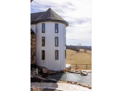 Stunning 40-acre one-of-a-kind equestrian estate with panoramic - photo 33