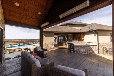 Stunning 40-acre one-of-a-kind equestrian estate with panoramic - photo 34