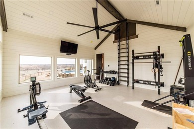 Stunning 40-acre one-of-a-kind equestrian estate with panoramic - photo 36