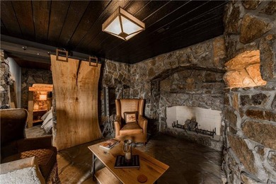 Stunning 40-acre one-of-a-kind equestrian estate with panoramic - photo 41