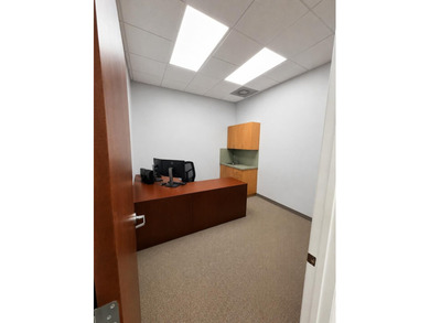 Turnkey Medical Office with Expansion Opportunity Position your - photo 9