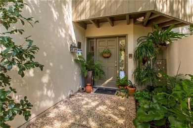 Lake Pontchartrain Condo For Sale in Mandeville Louisiana