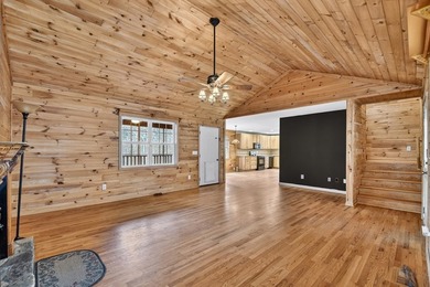 Less than a mile from Carters Lake, this charming mountain