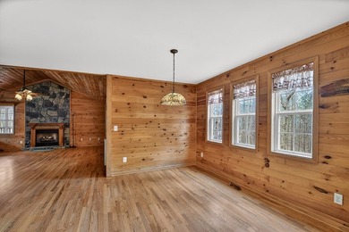 Less than a mile from Carters Lake, this charming mountain