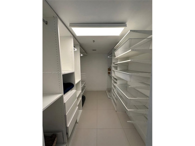 Investor Opportunity in the Heart of Brickell. Spacious 818 Sq