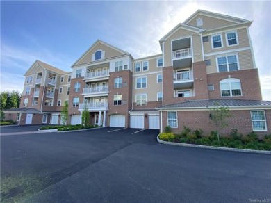 (private lake, pond, creek) Townhome/Townhouse Sale Pending in Fishkill New York